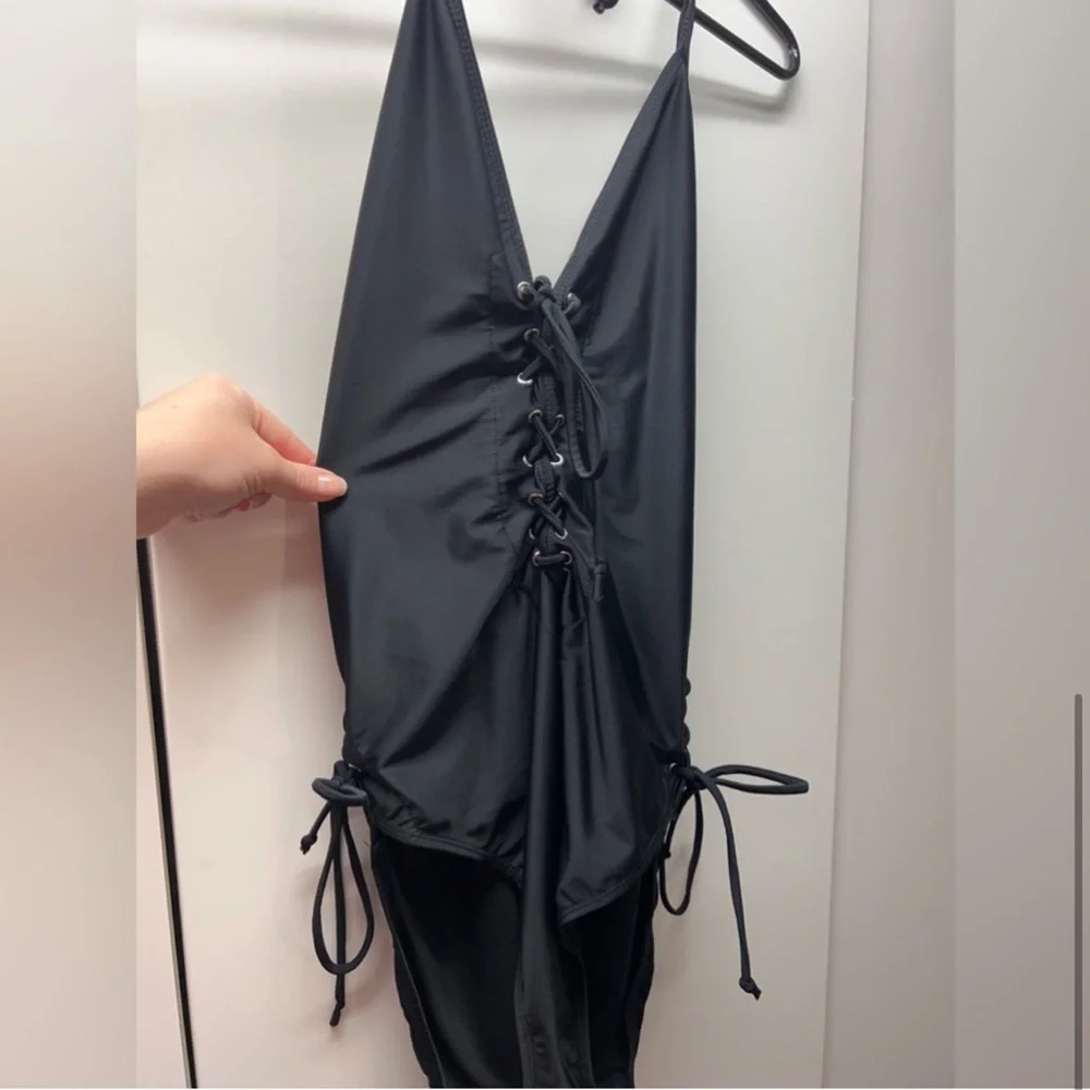 BOOHOO Chic Black Lace-Up One-Piece Swimsuit - Picture 5 of 5